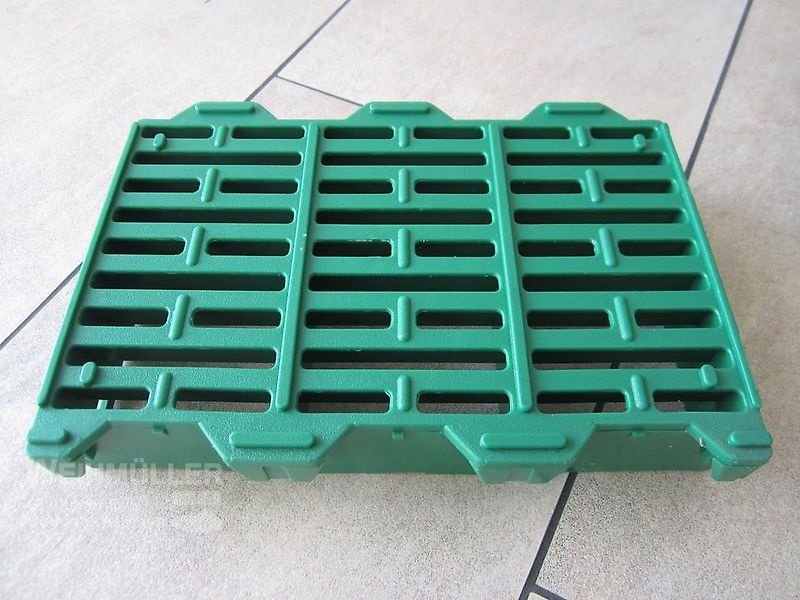 Wasserfass des Typs Sonstige Aco Funki | Schweine | Ferkel | Roste | Kunststoffroste | Spalten, Gebrauchtmaschine in Bruckberg (Bild 4)